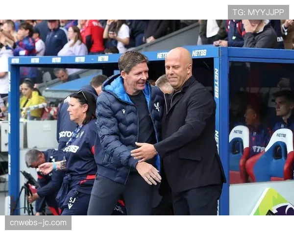 赛前训练开放日，记者观察利物浦重点演练边锋与中场在肋部的二过一